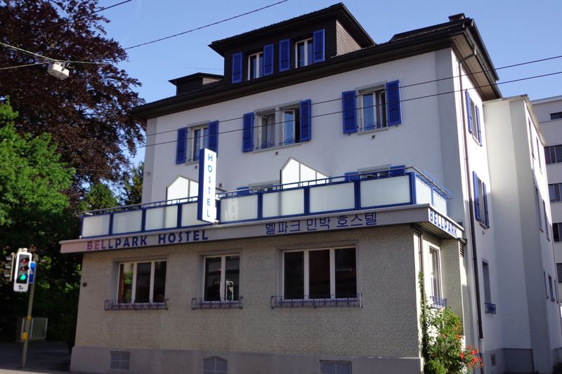 bellpark_hostel_kriens_luzern_aussenansicht.jpg